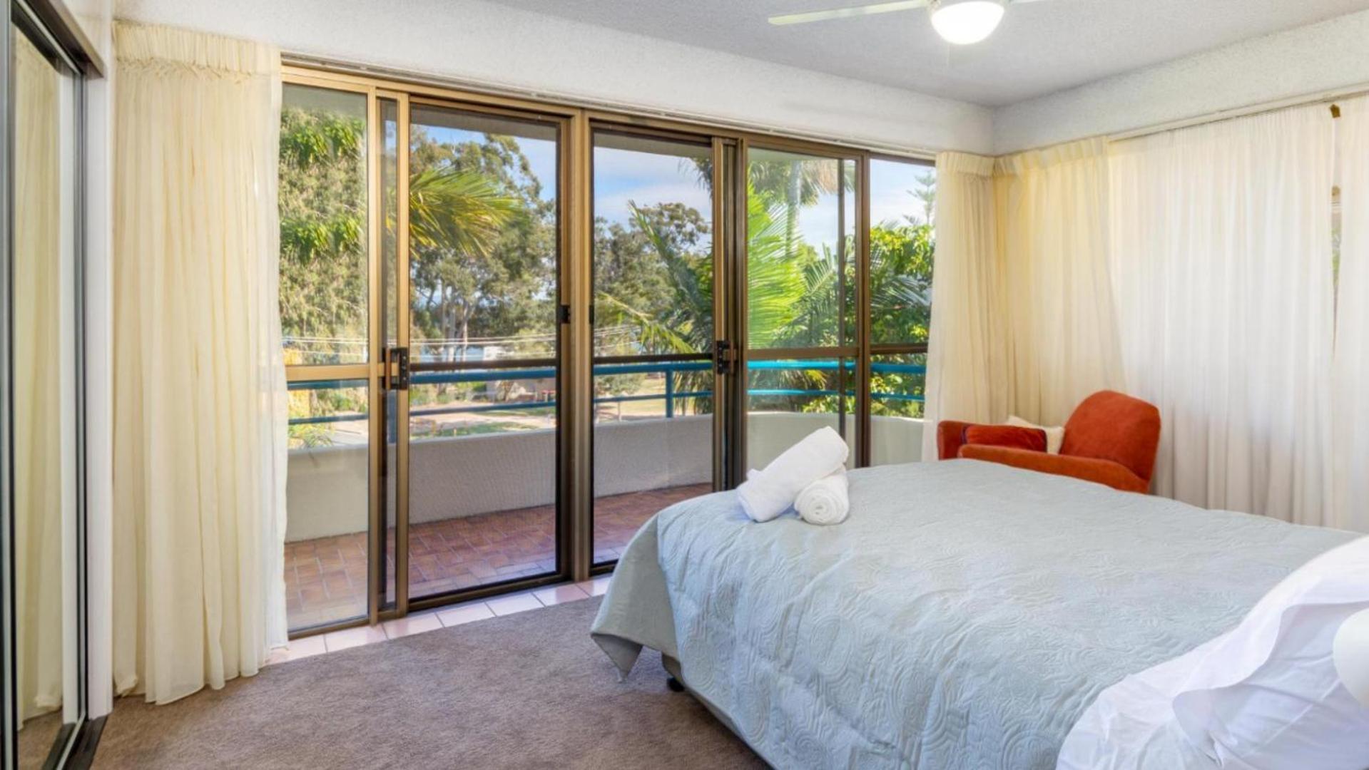 Placid Waters Holiday Apartments Bongaree Екстериор снимка