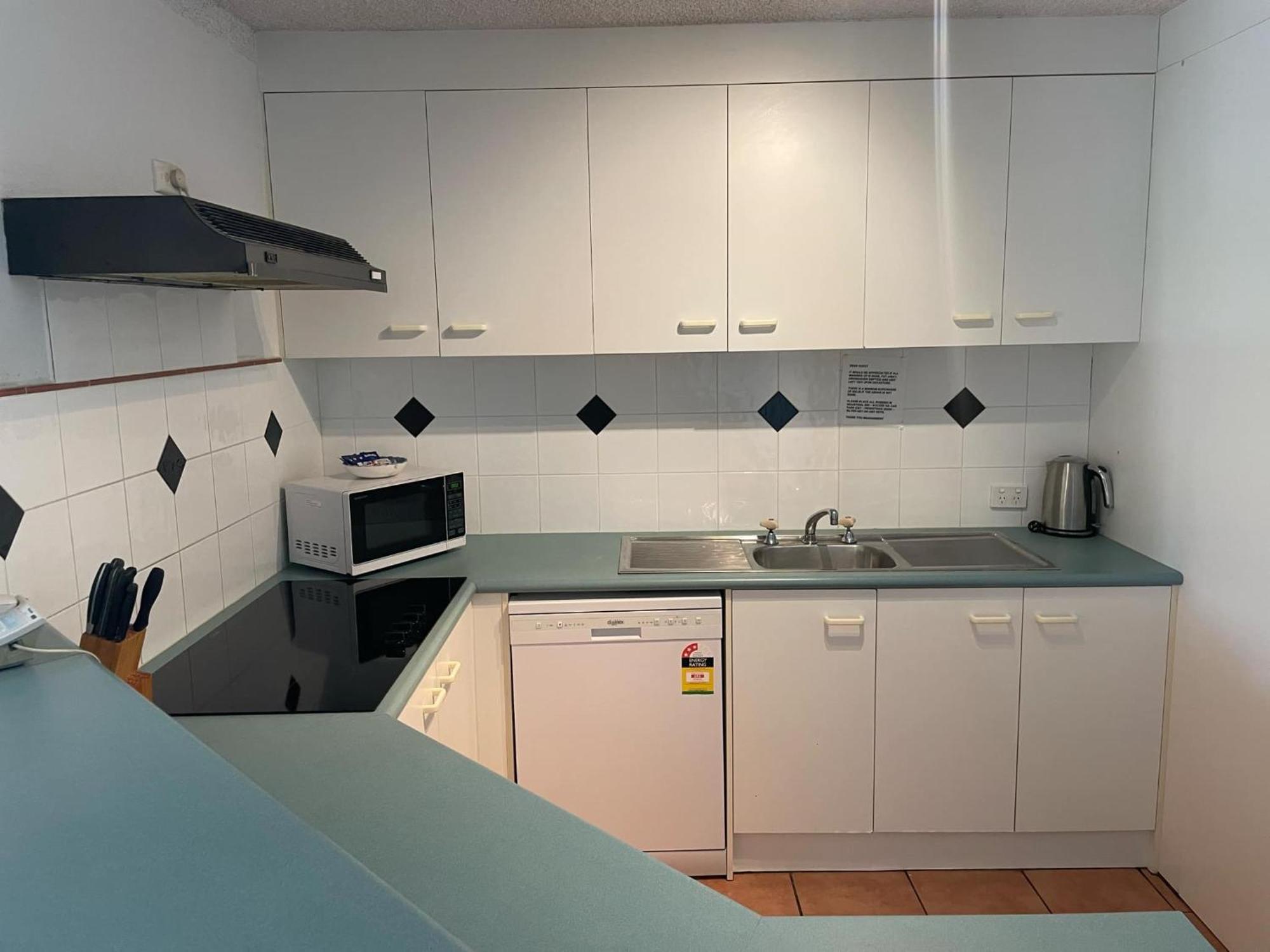 Placid Waters Holiday Apartments Bongaree Екстериор снимка