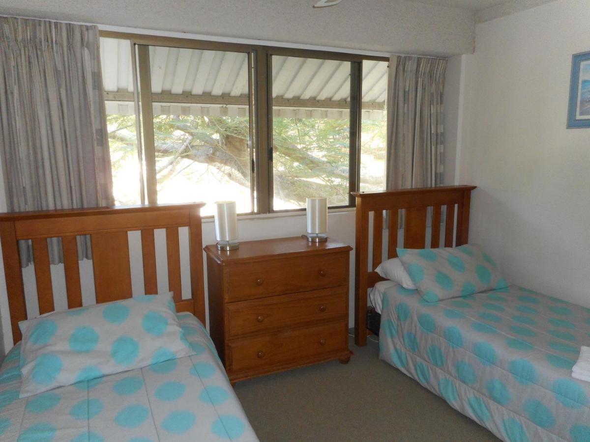 Placid Waters Holiday Apartments Bongaree Екстериор снимка