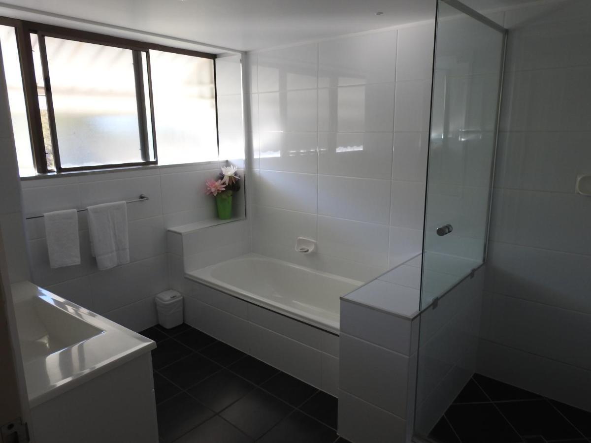Placid Waters Holiday Apartments Bongaree Екстериор снимка